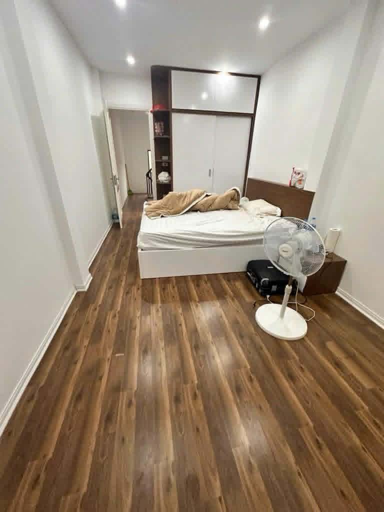 NHÀ ĐẸP ĐÓN TẾT ĐỘI CẤN VIEW HỒ ĐẦM TRÒN 33M X 5 TẦNG 7, 6 TỶ 